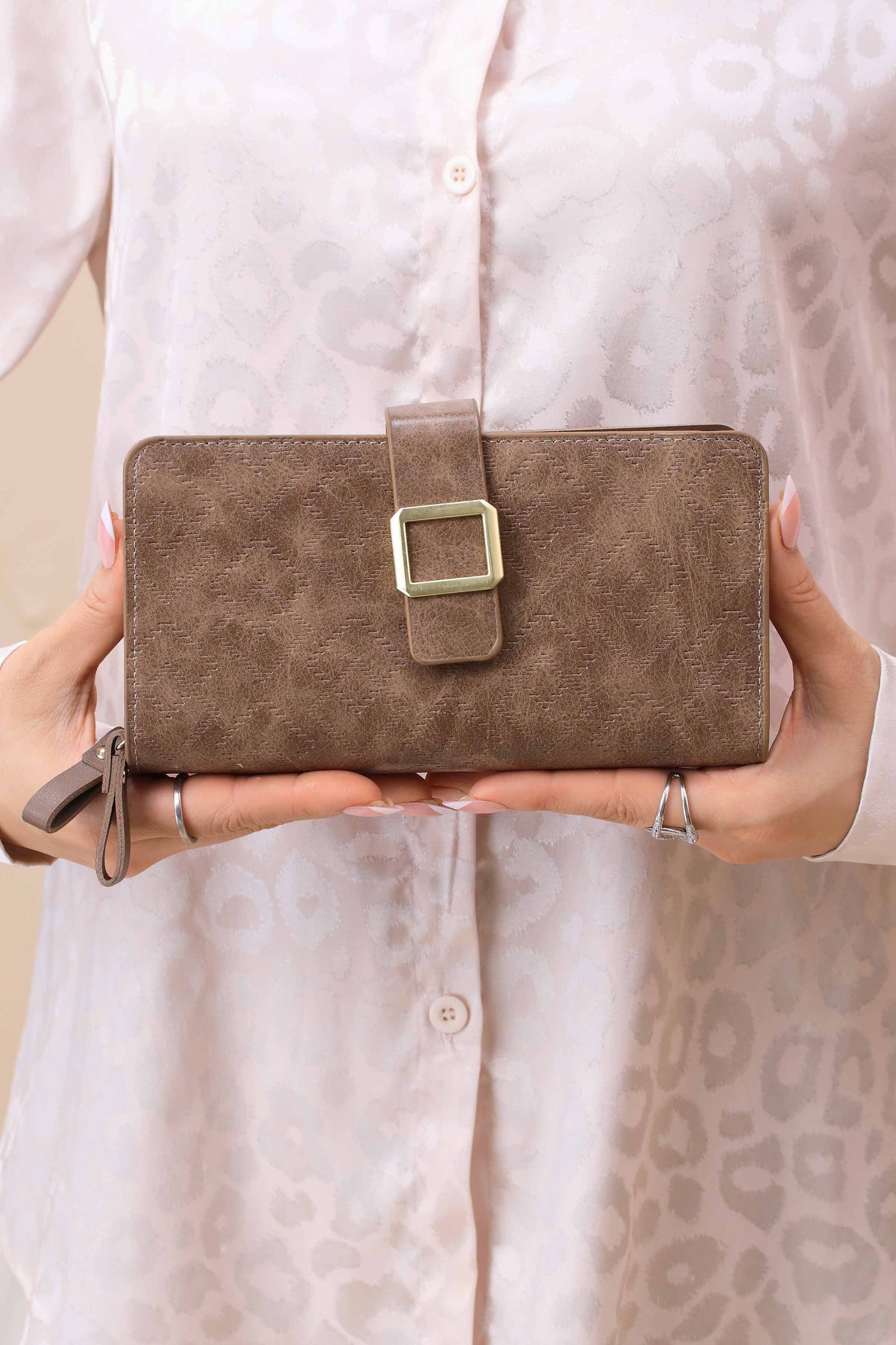 https://cdn.shopify.com/s/files/1/0534/2065/4791/files/000441562129-_4.jpg?v=1759218892