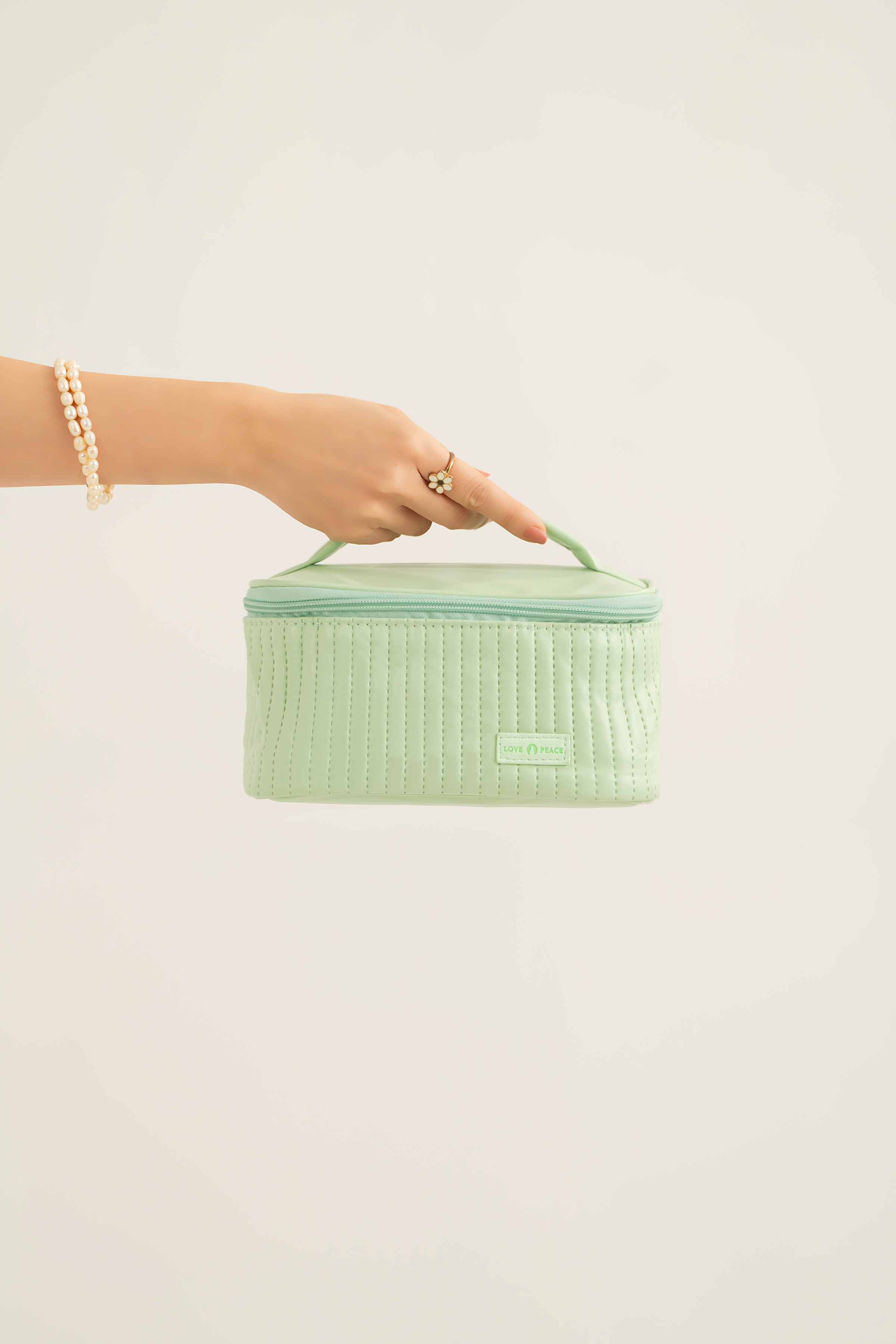 https://cdn.shopify.com/s/files/1/0534/2065/4791/files/000441772104-_4.jpg?v=1747385485