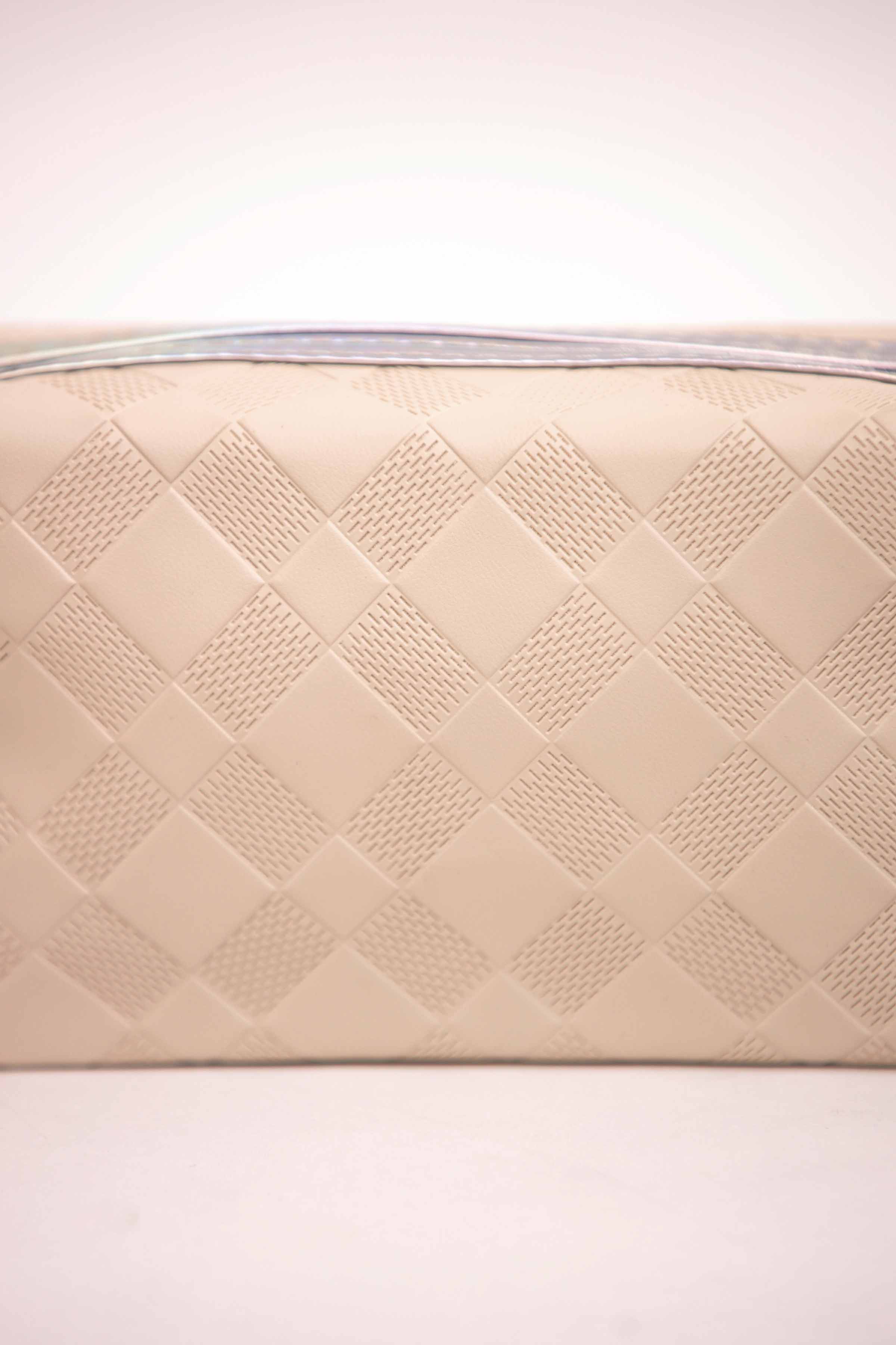 Off White Vanity Bag-442132107