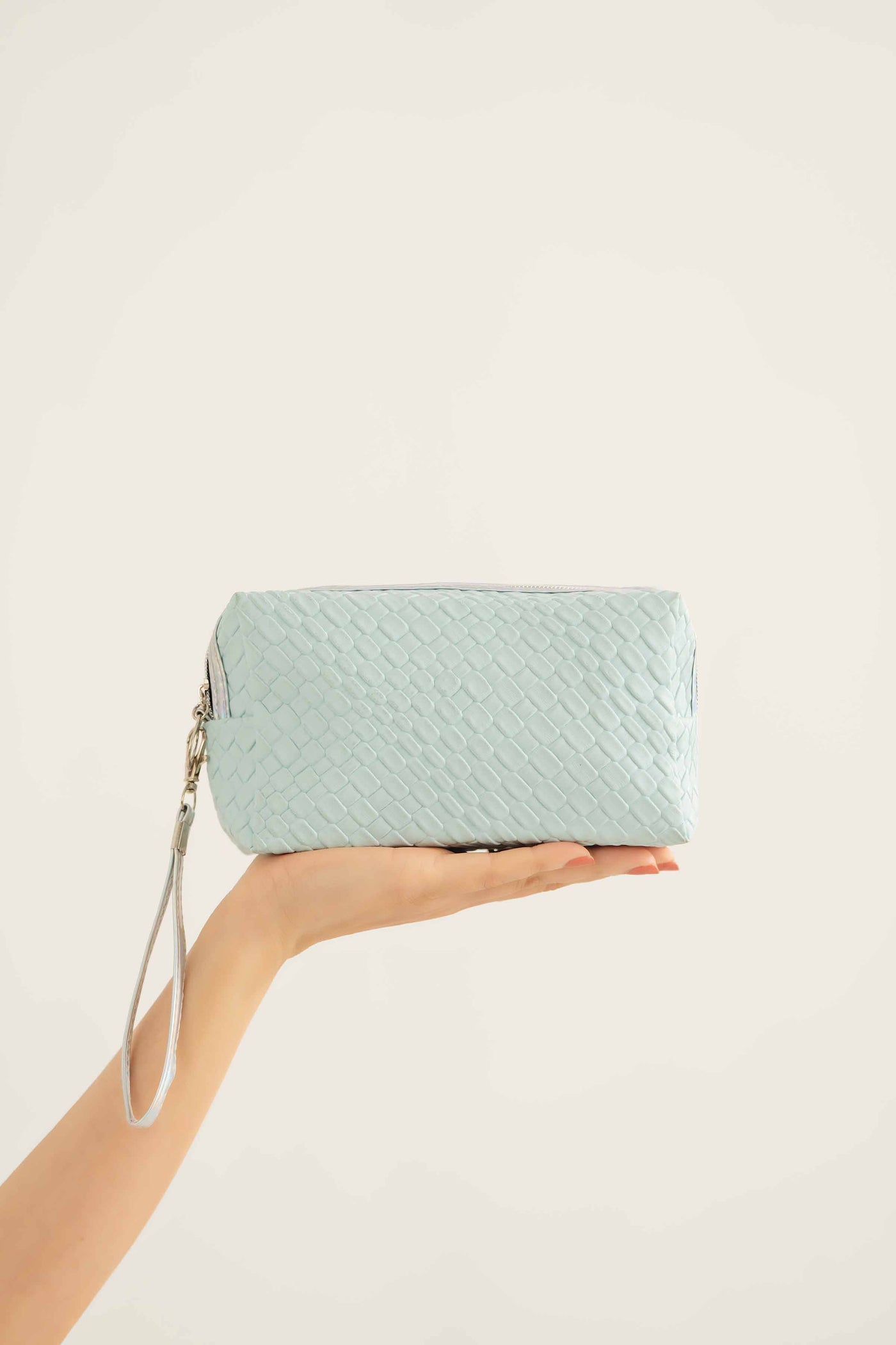 https://cdn.shopify.com/s/files/1/0534/2065/4791/files/000442222108-_3_651f9652-fb47-4bc7-be00-7d084285dd4b.jpg?v=1747385489