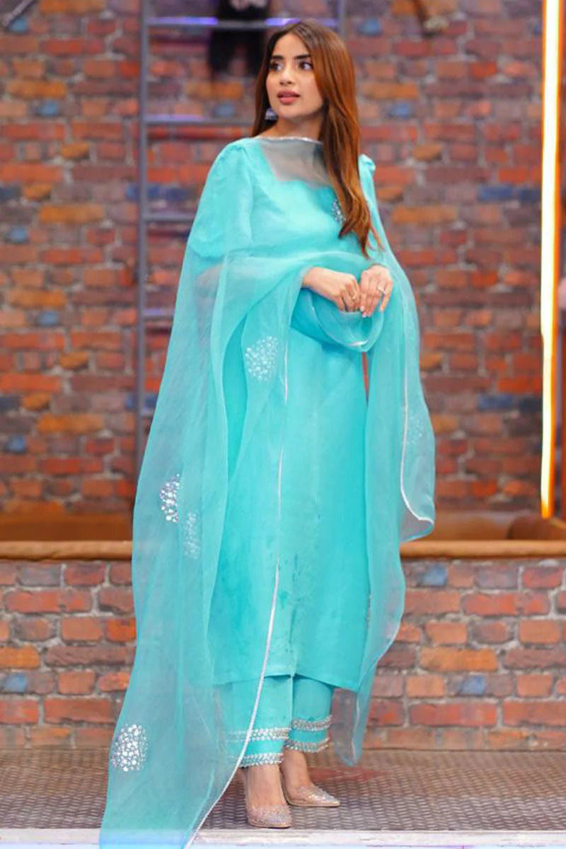 https://www.amnaarshad.pk/images/thumbs/0004425_malaika.jpeg