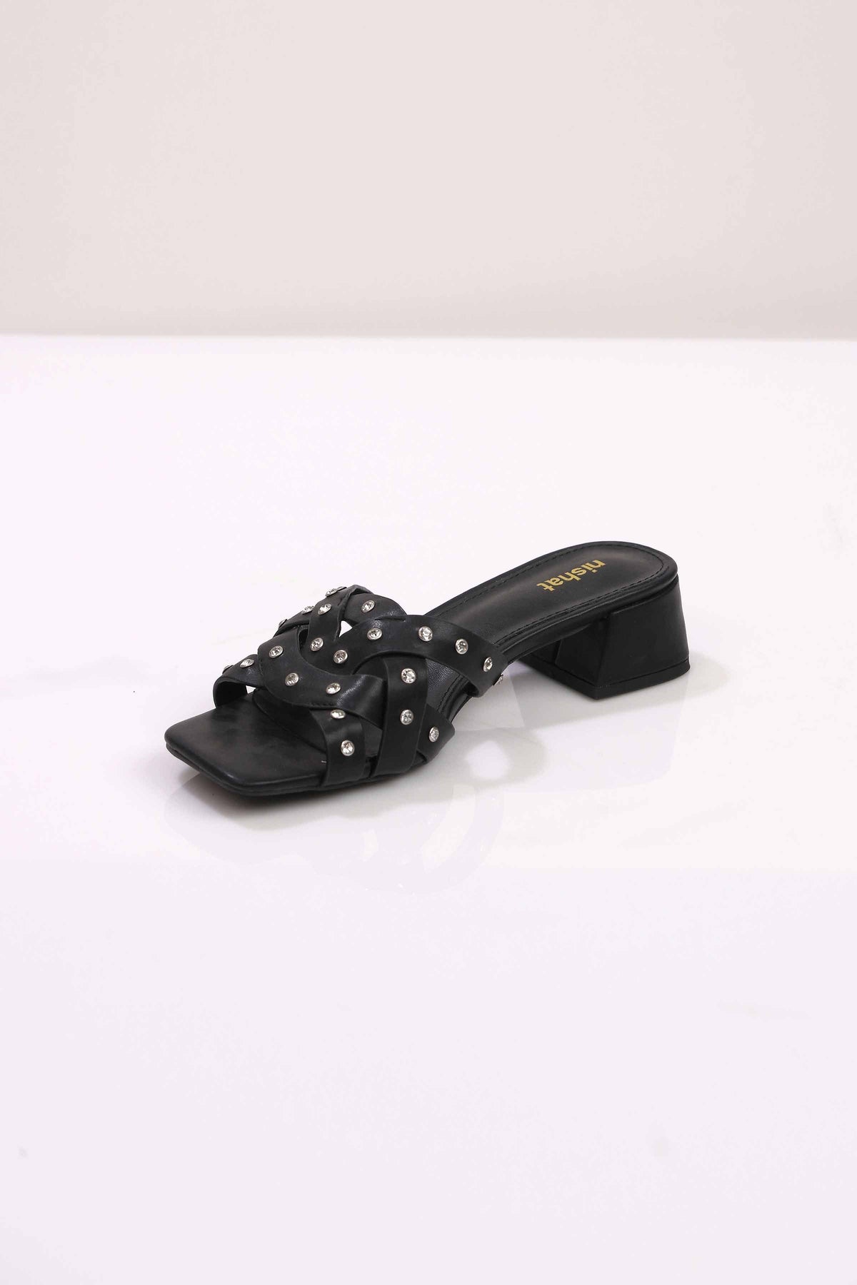 Black Wedge-442982903