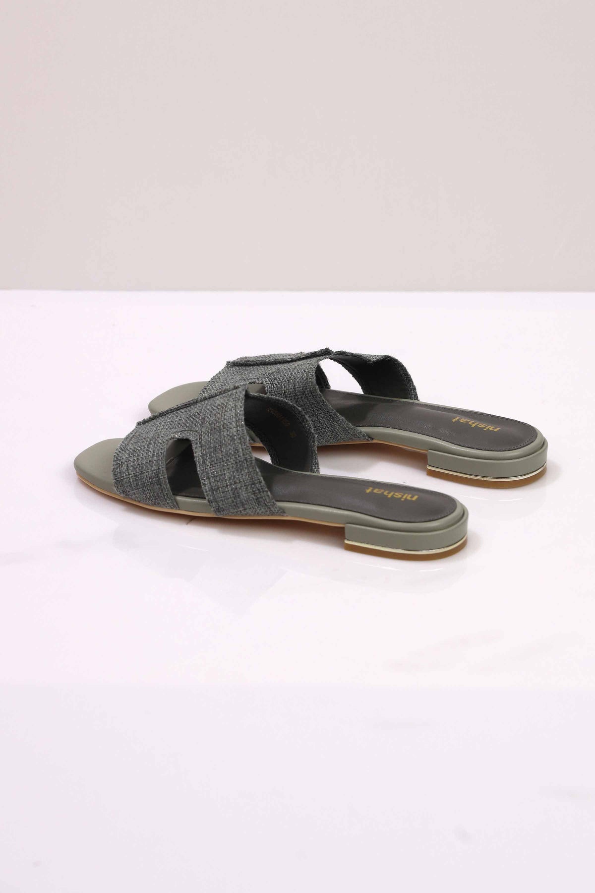 Green Chappal-443072904