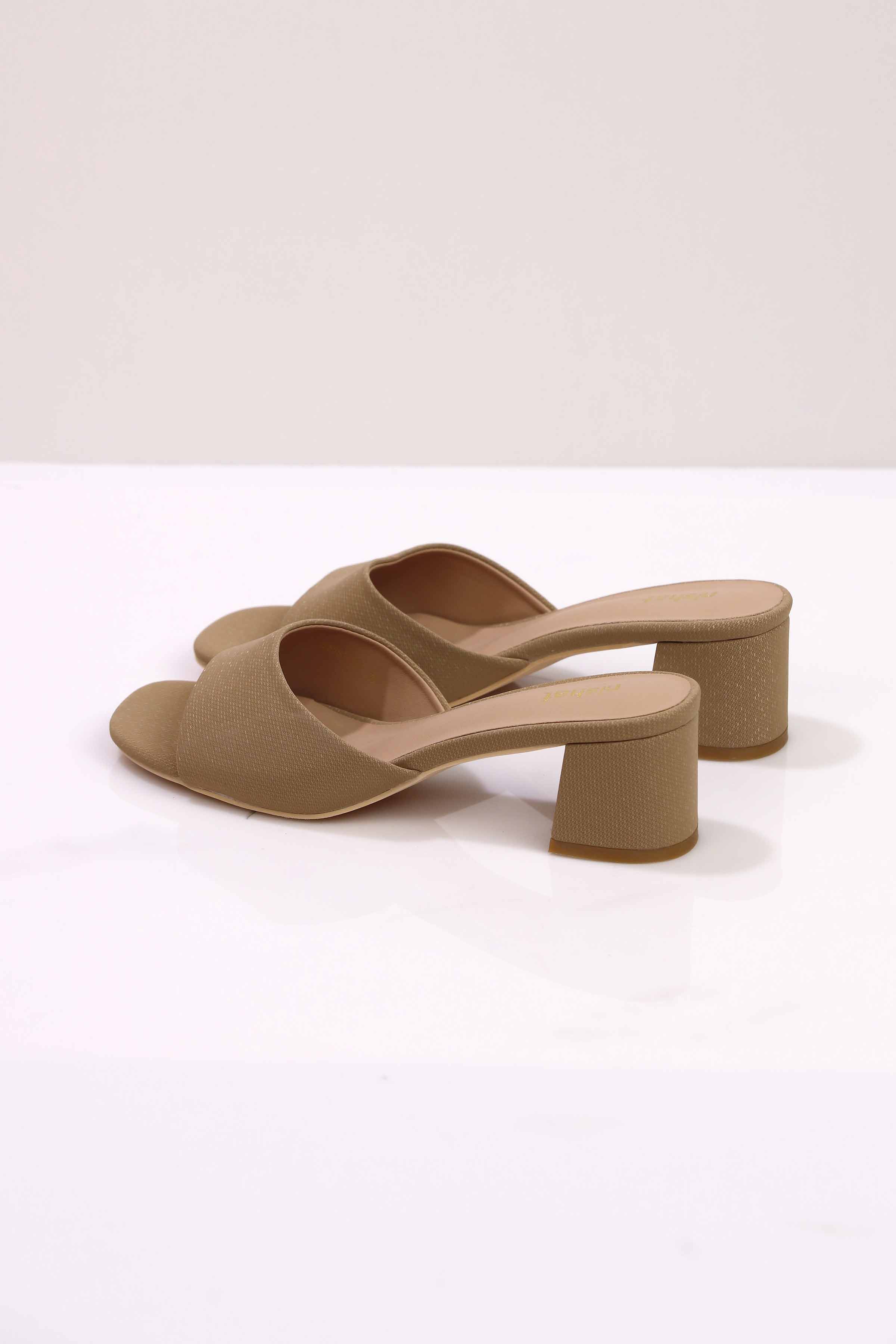 Beige Wedge-443162918