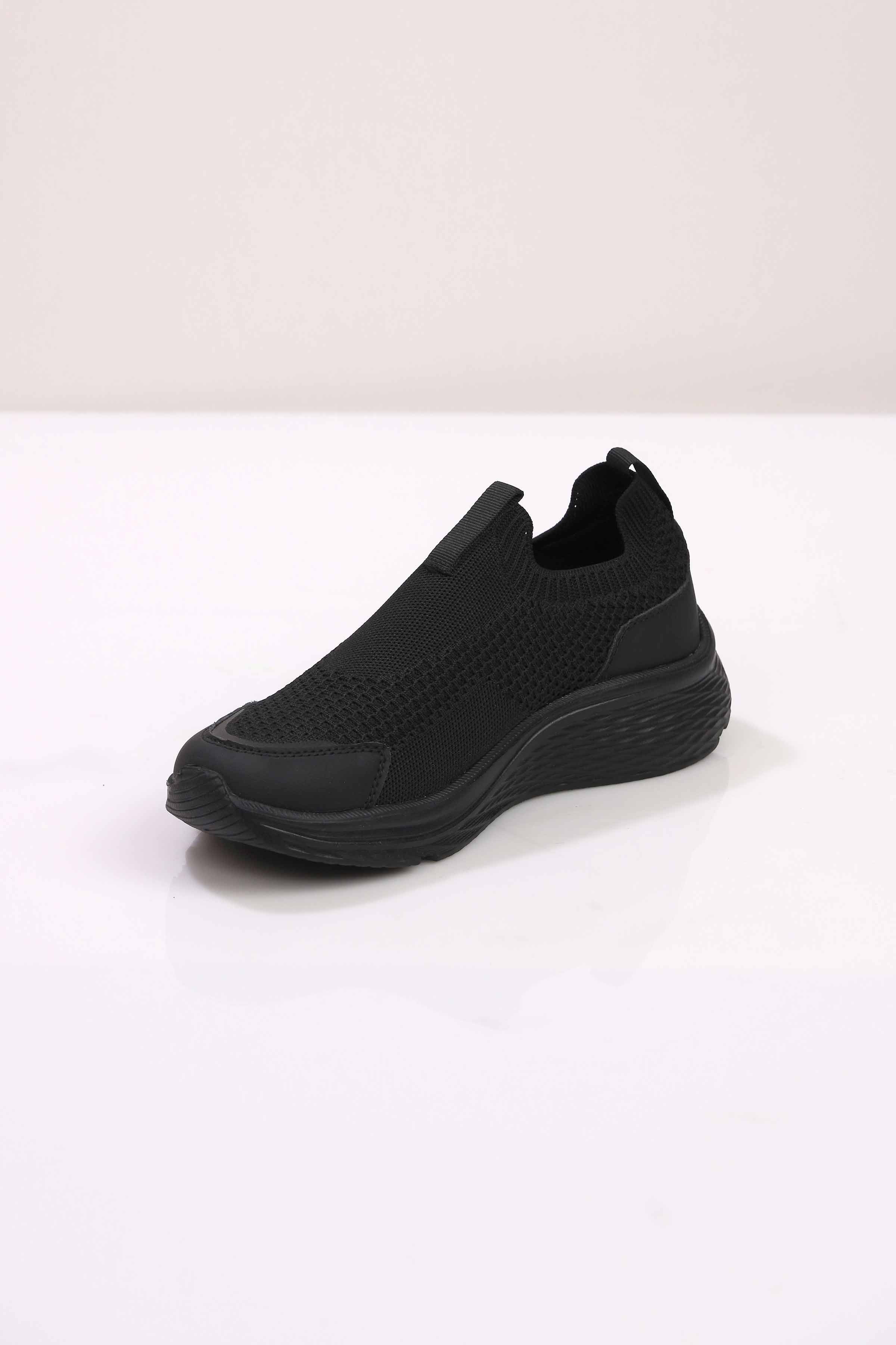 Black Canvas-443182903