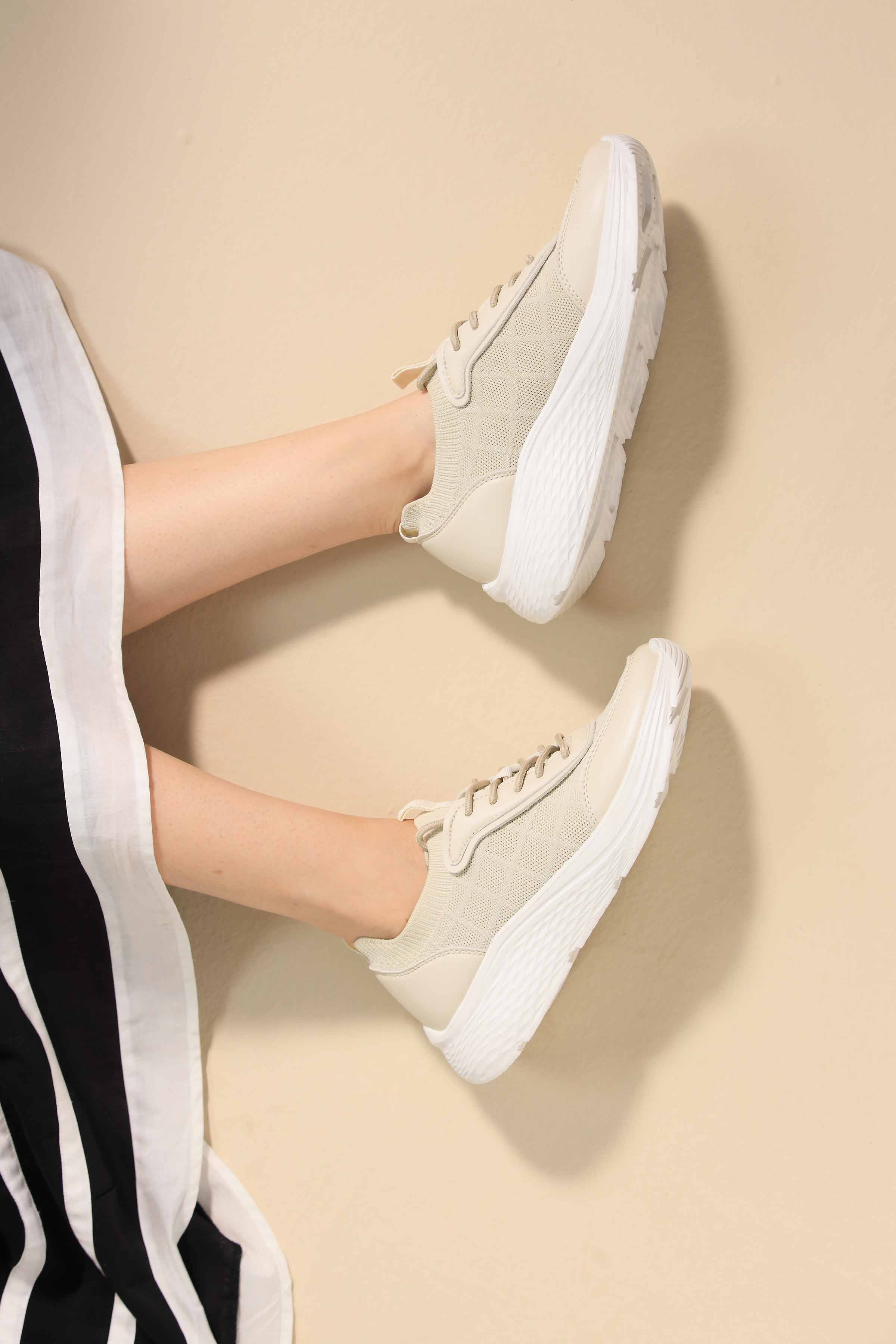 Beige Joggers-443192918
