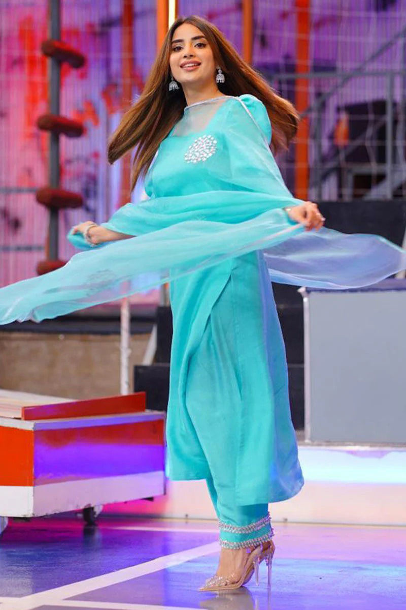 https://www.amnaarshad.pk/images/thumbs/0004432_malaika.jpeg