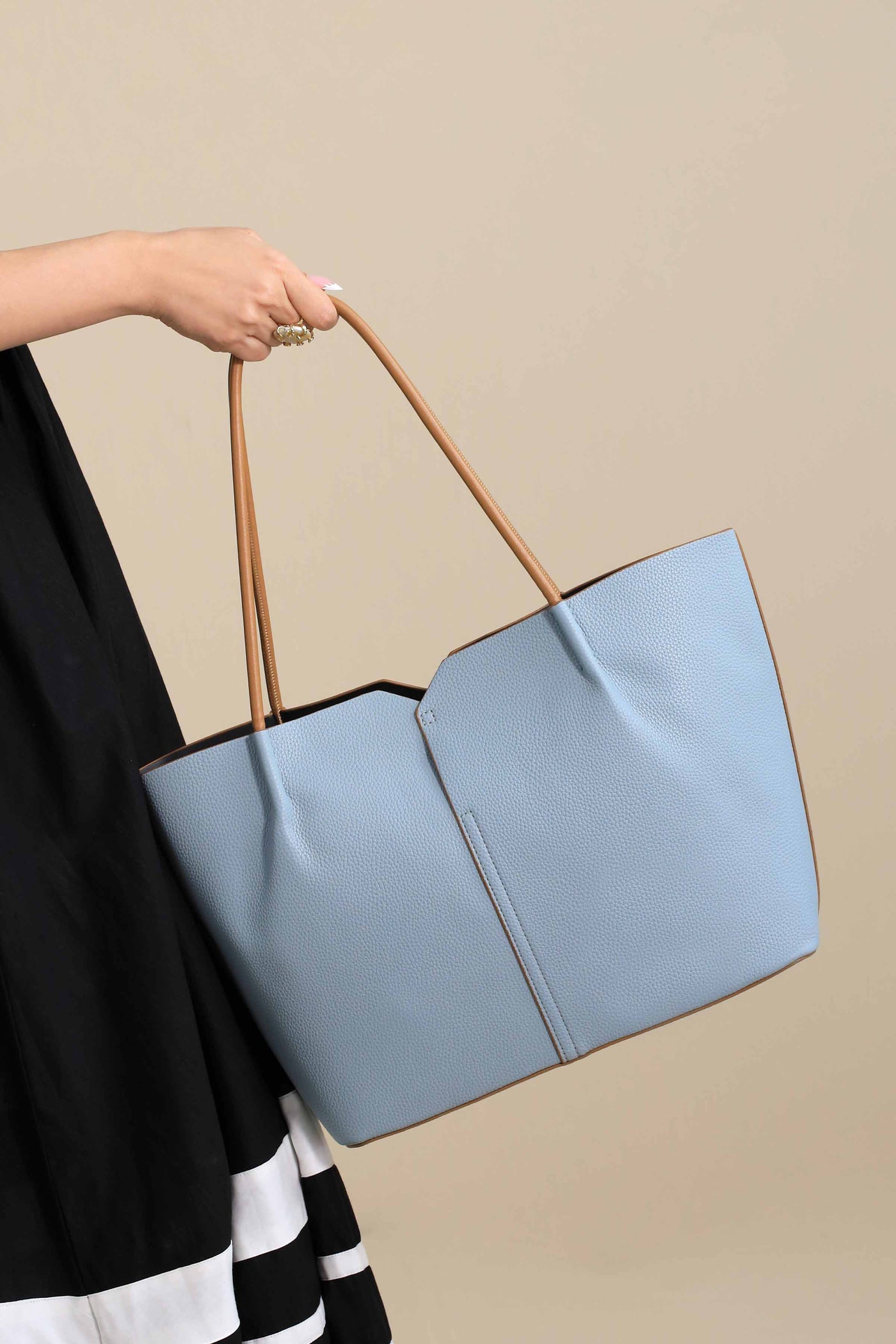 https://cdn.shopify.com/s/files/1/0534/2065/4791/files/000444362111-_3.jpg?v=1757332131