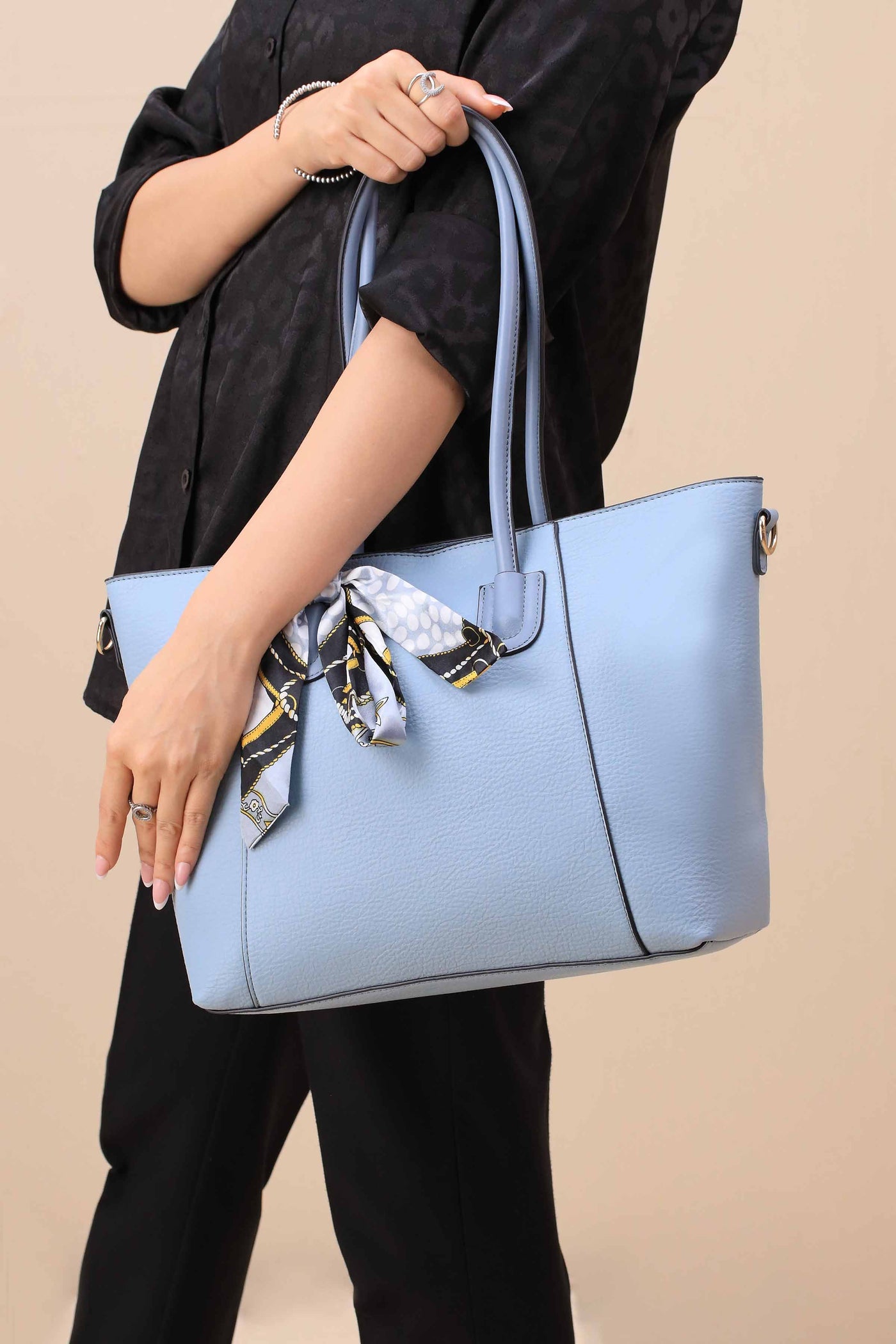 https://cdn.shopify.com/s/files/1/0534/2065/4791/files/000444372111-_2.jpg?v=1759211944