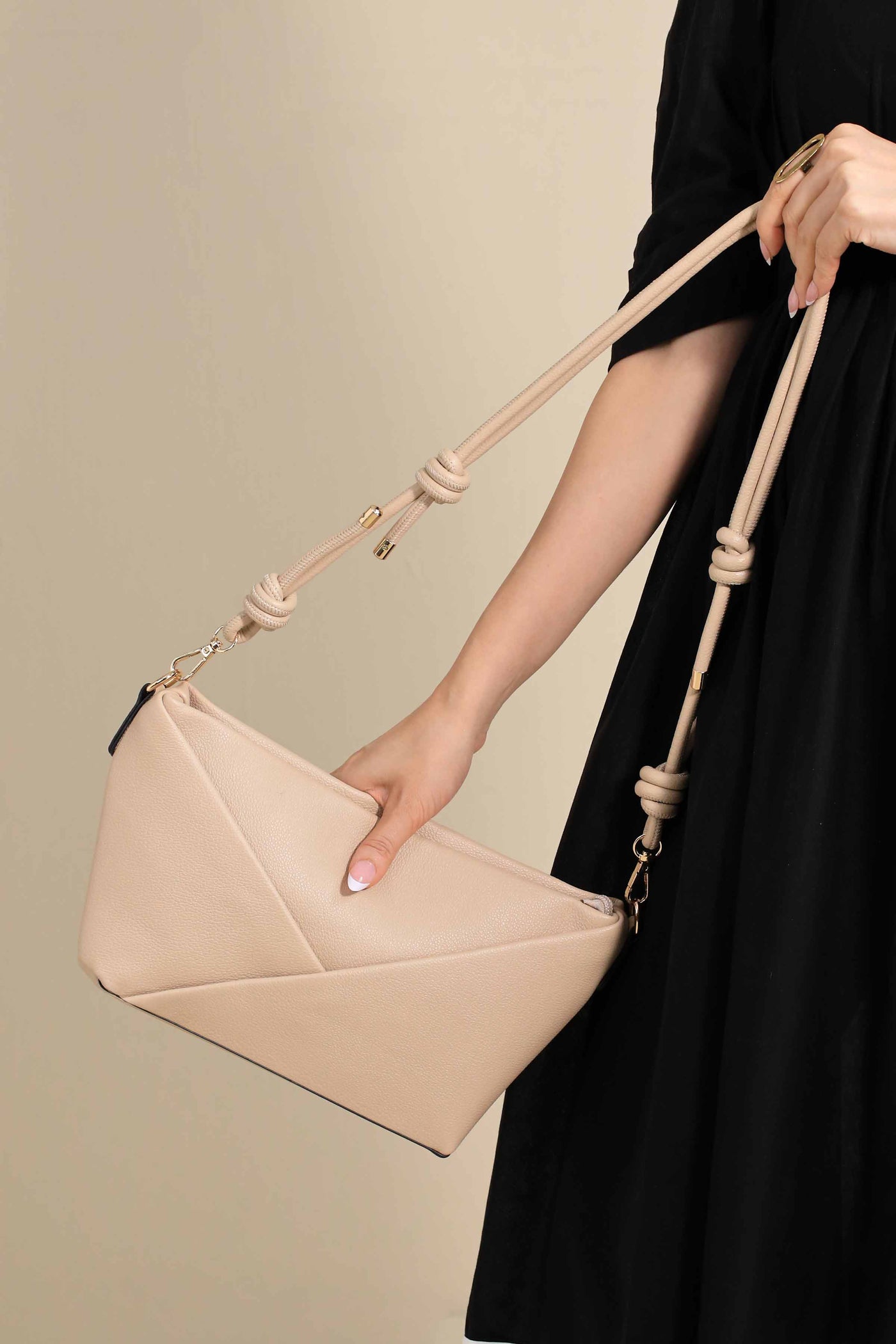 https://cdn.shopify.com/s/files/1/0534/2065/4791/files/000444402107-_1.jpg?v=1757332136
