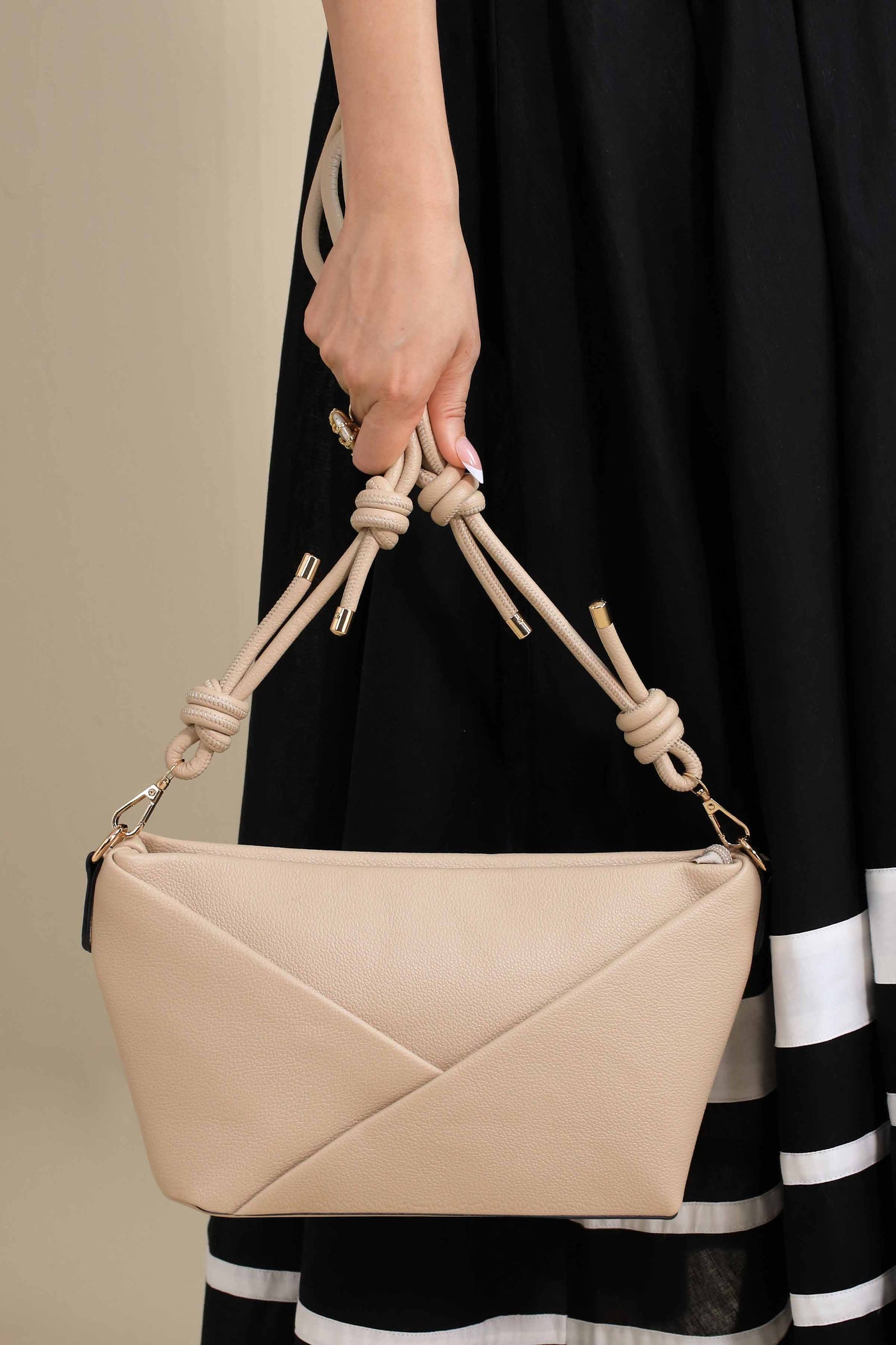 https://cdn.shopify.com/s/files/1/0534/2065/4791/files/000444402107-_6.jpg?v=1757332136