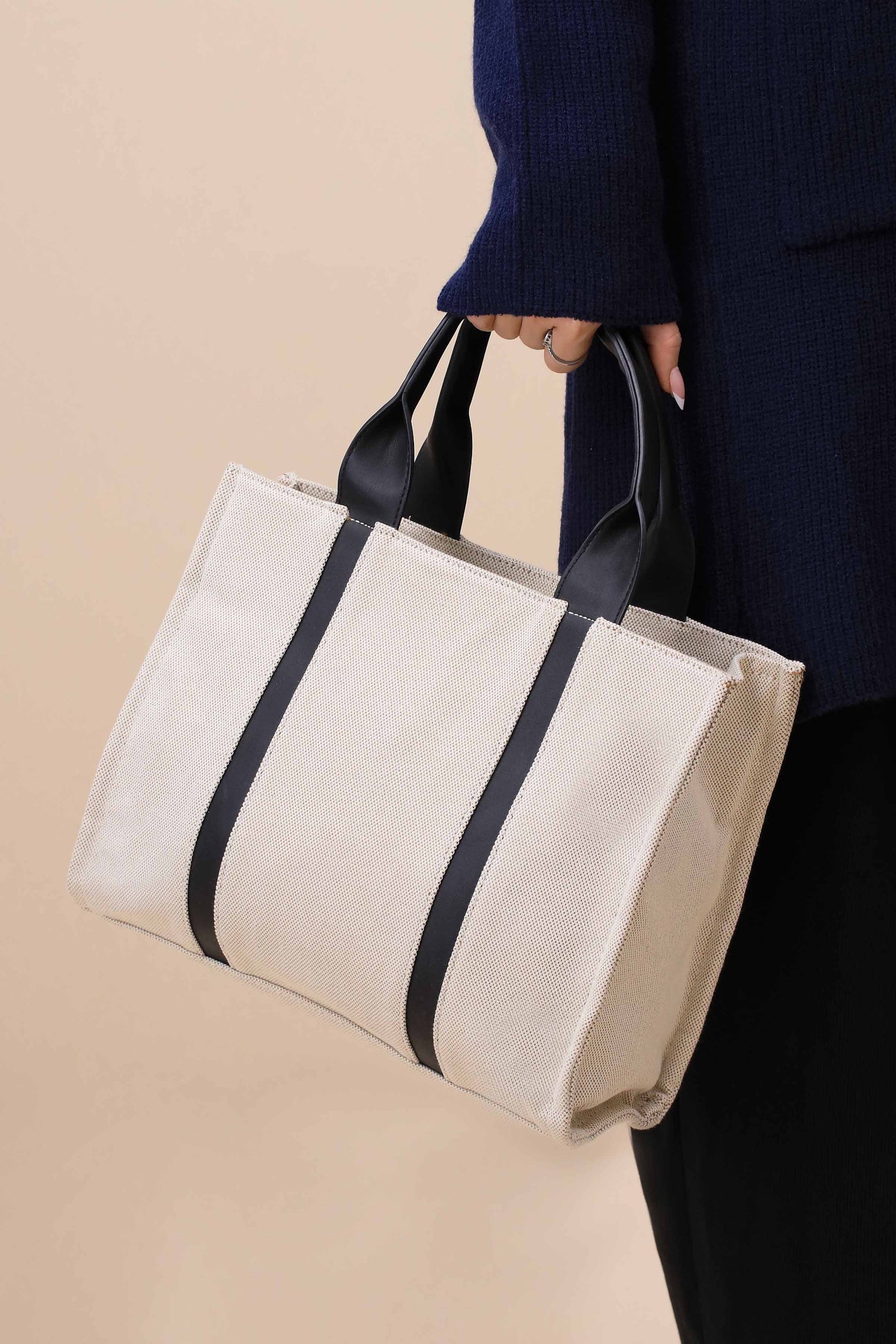 https://cdn.shopify.com/s/files/1/0534/2065/4791/files/000444702103-_1.jpg?v=1759211866