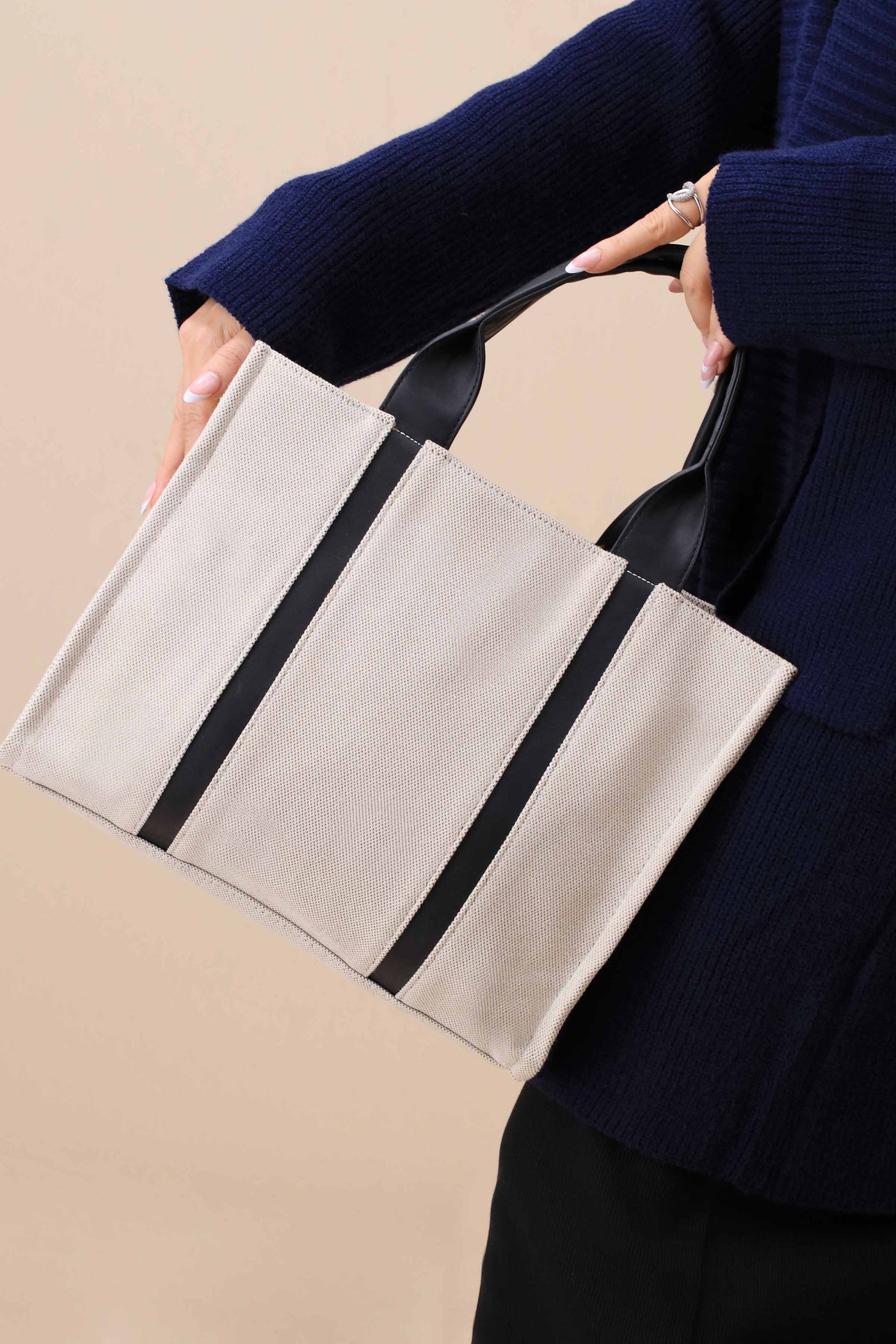 https://cdn.shopify.com/s/files/1/0534/2065/4791/files/000444702103-_2.jpg?v=1759211894