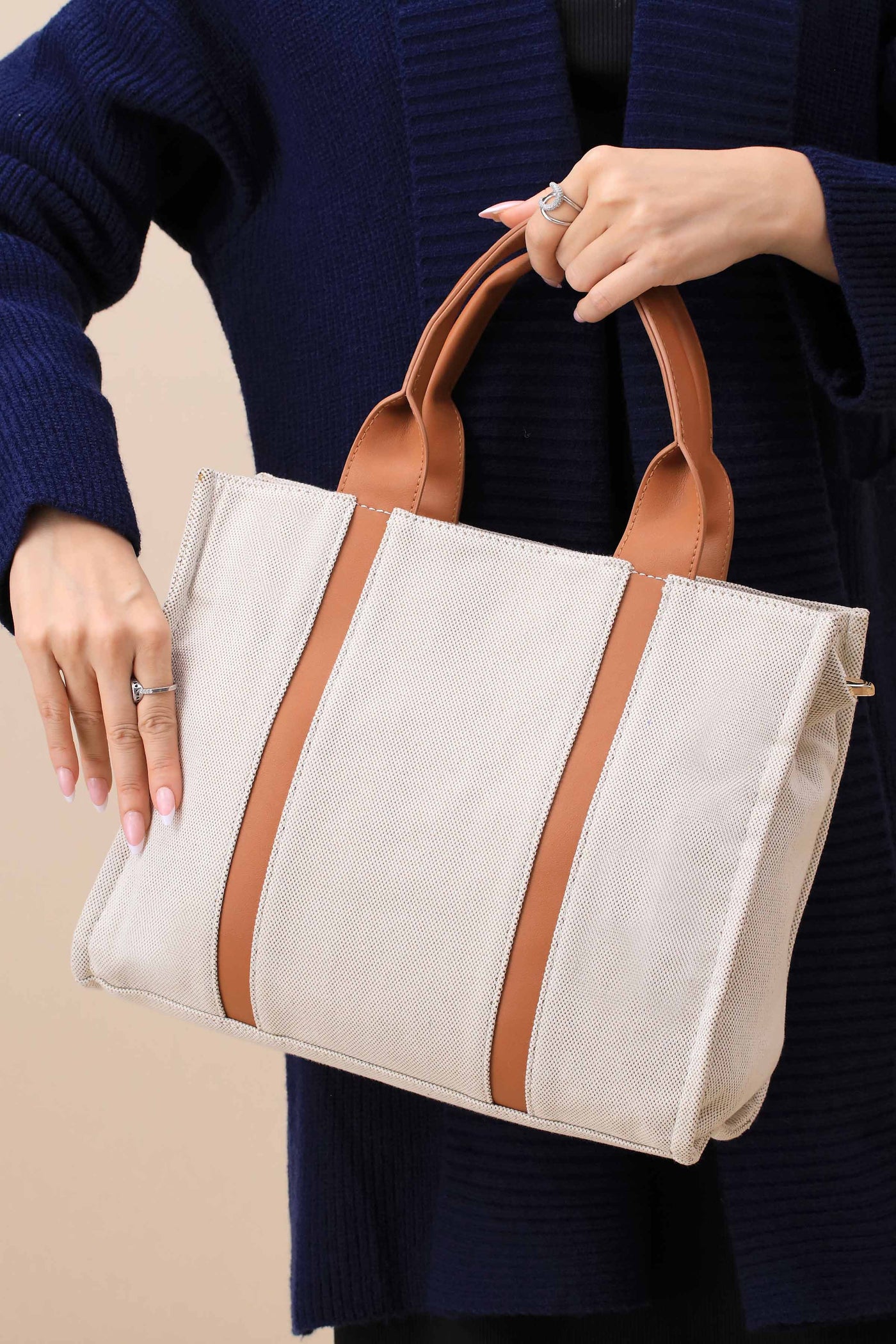 https://cdn.shopify.com/s/files/1/0534/2065/4791/files/000444702113-_2.jpg?v=1759211845