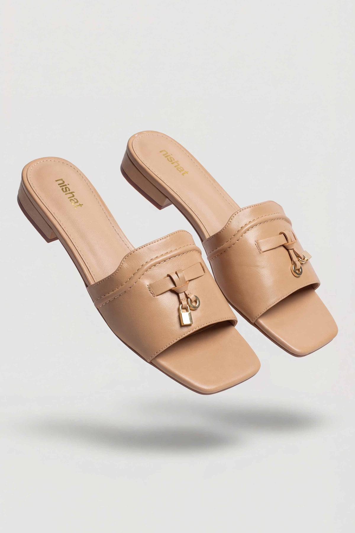 Beige Chappal-445182918