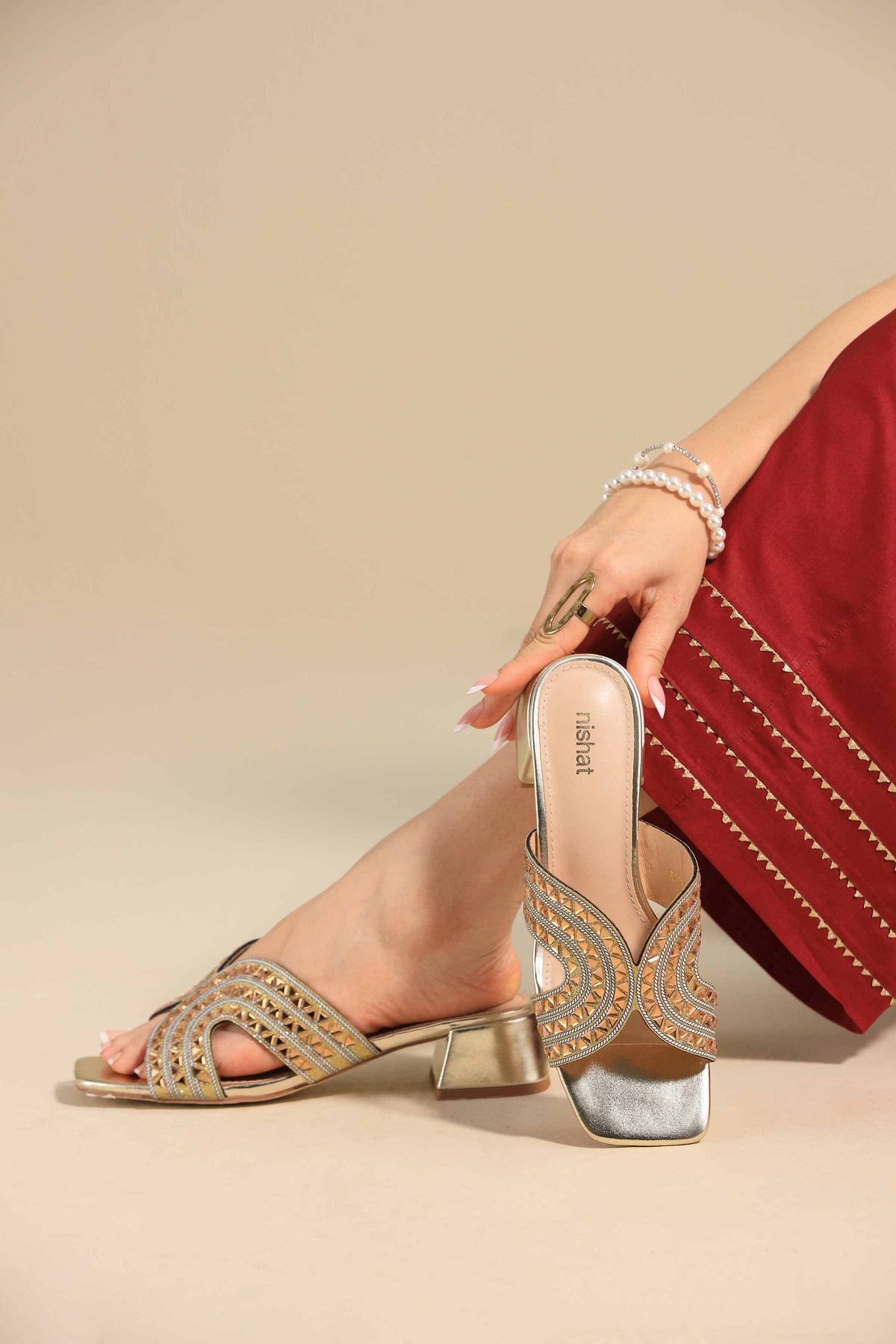 Gold Chappal-445282919