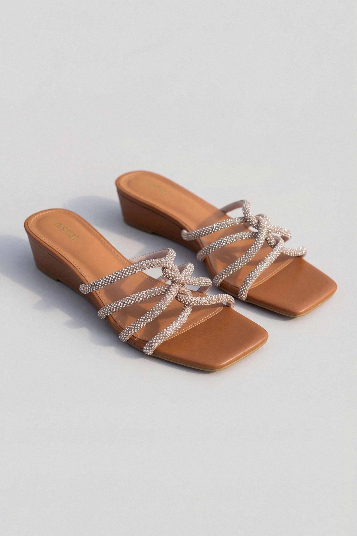 Camel Wedges-445312929
