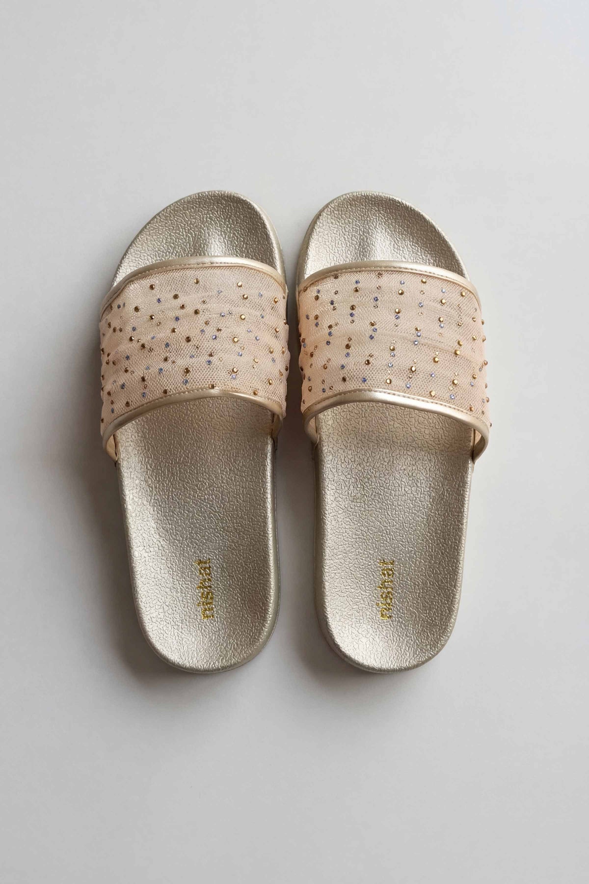 Gold Chappal-445412919