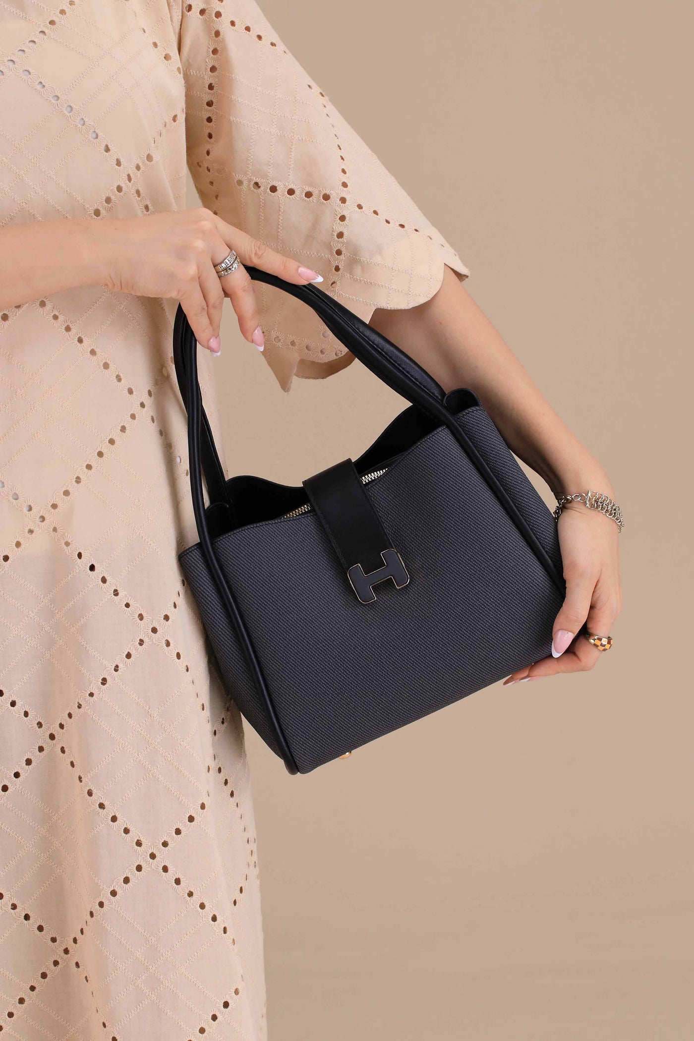 https://cdn.shopify.com/s/files/1/0534/2065/4791/files/000445542103-_2.jpg?v=1759209568