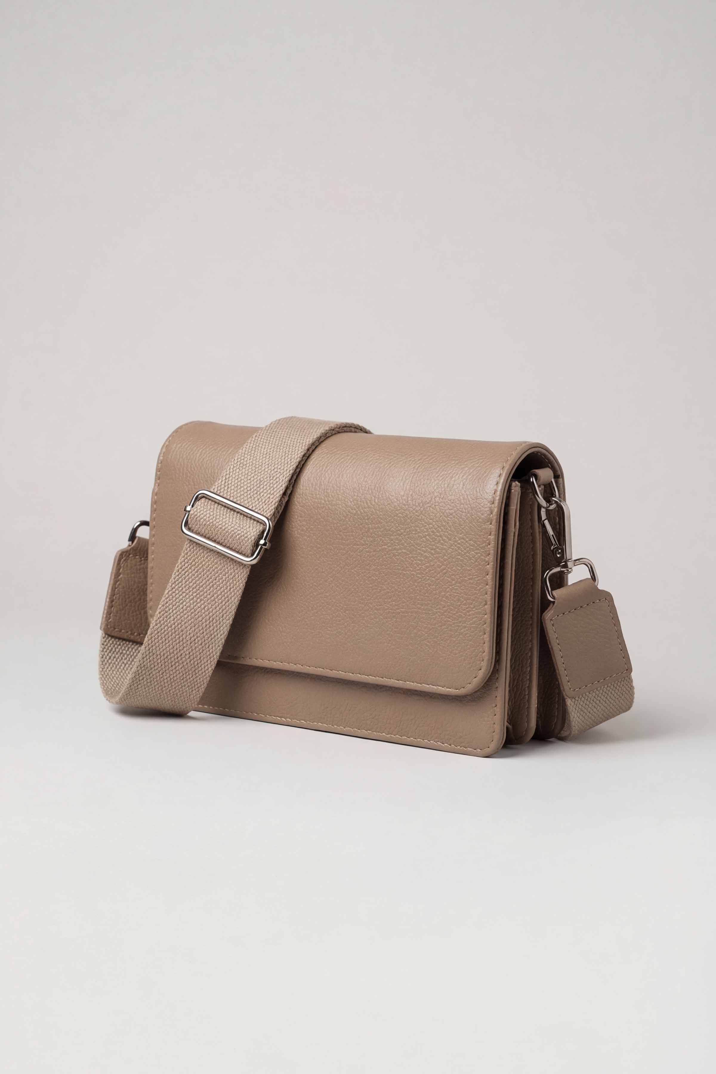 https://cdn.shopify.com/s/files/1/0534/2065/4791/files/000445582118-_3.jpg?v=1768747412