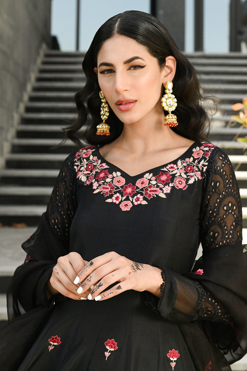 https://www.ansabjahangirstudio.com/images/thumbs/0004476_after-dark.jpeg