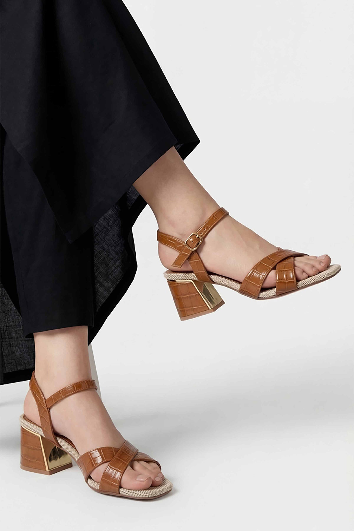 Camel Block Heels-449302929