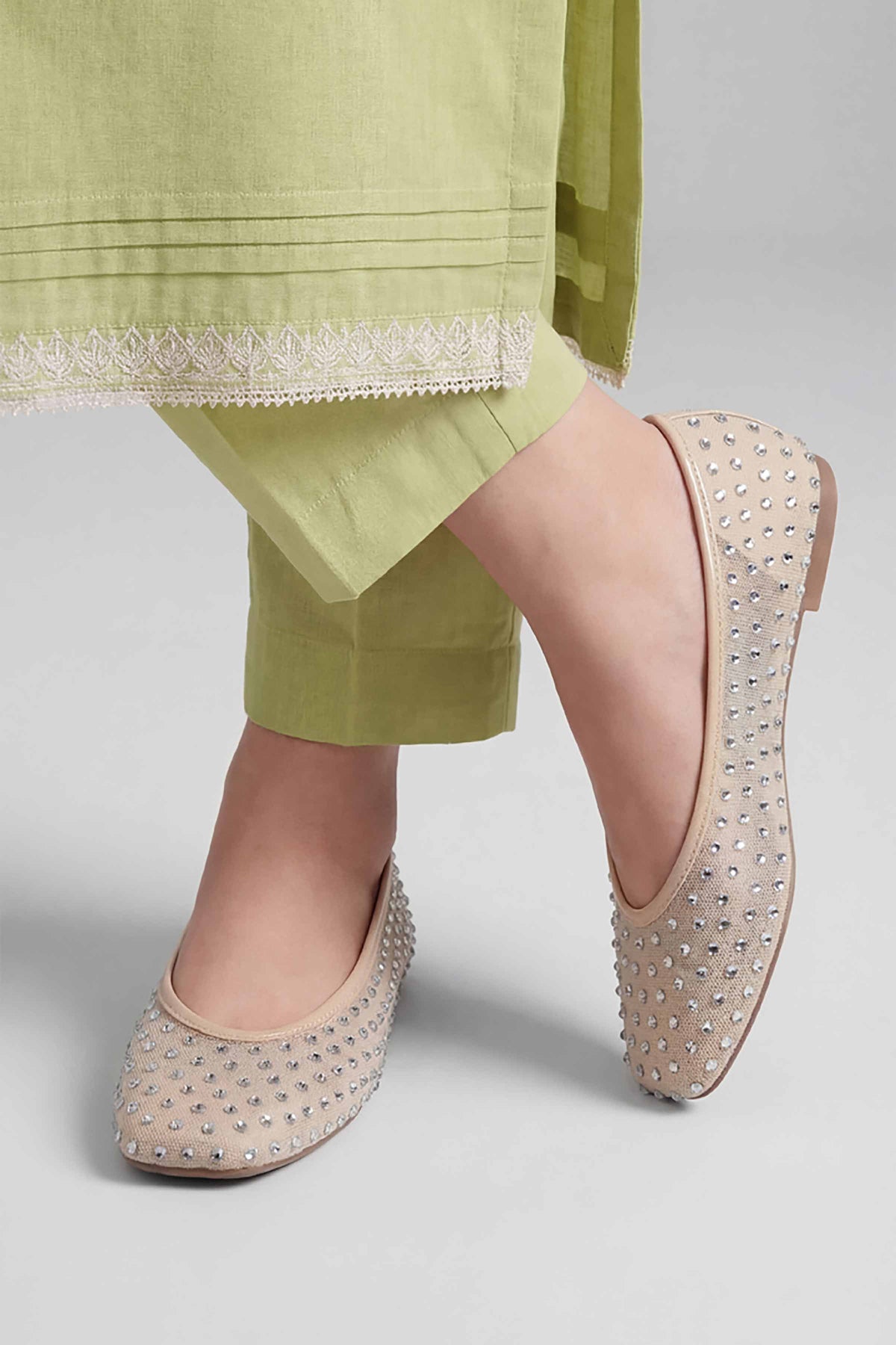 Beige Pumps-449332918