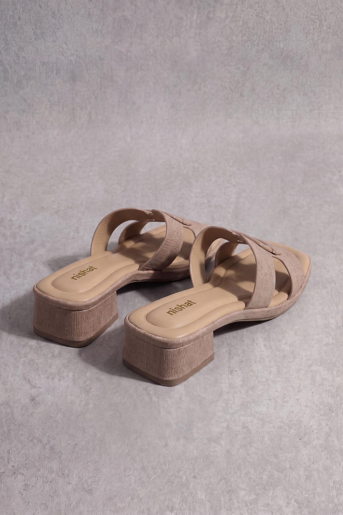 Pink Chappal-449472905