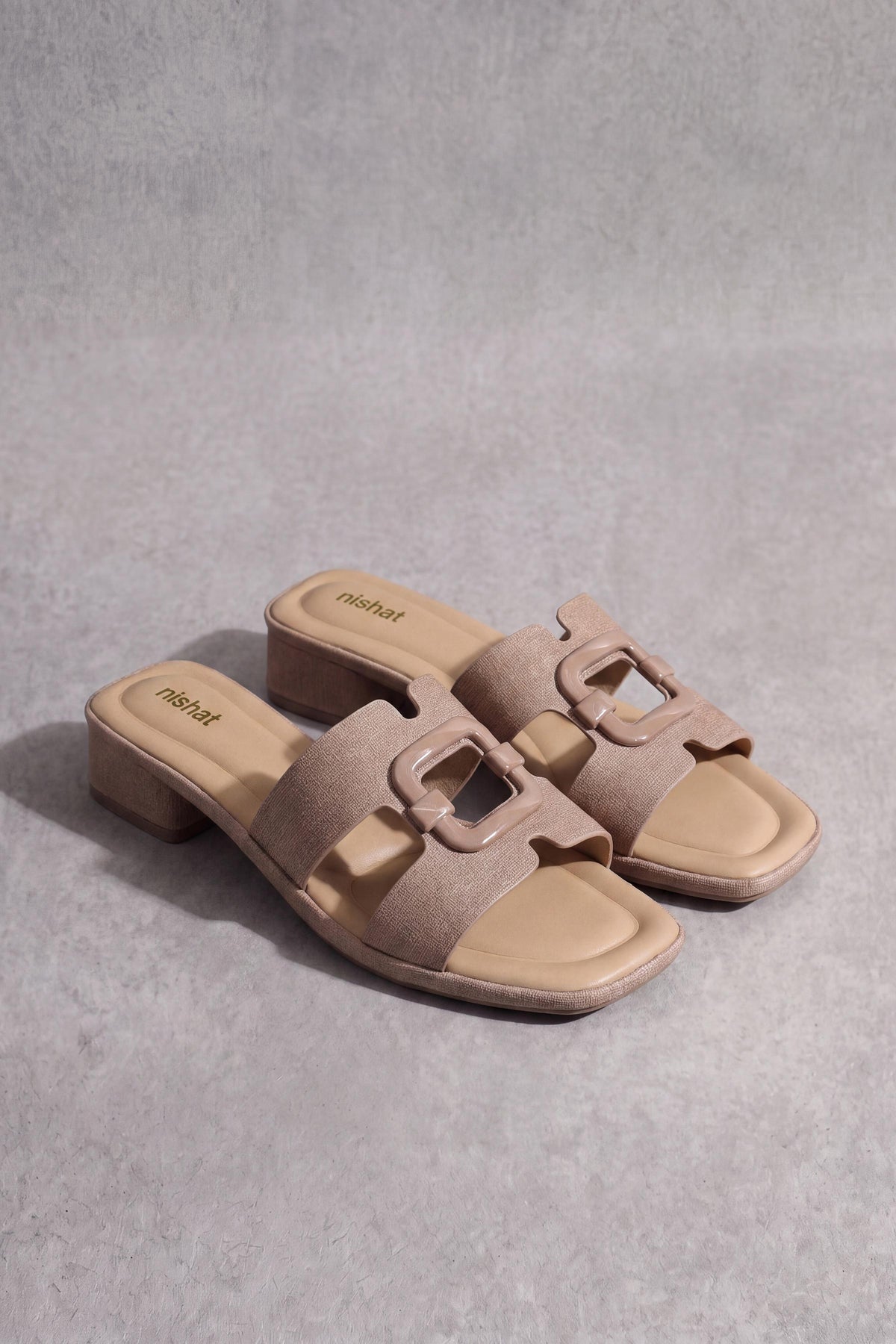 Pink Chappal-449472905