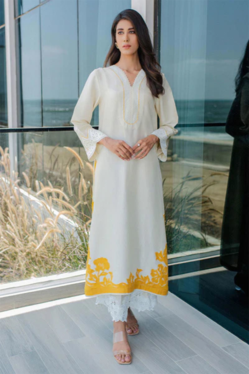 https://www.amnaarshad.pk/images/thumbs/0004499_riley-shirt-and-pants.jpeg