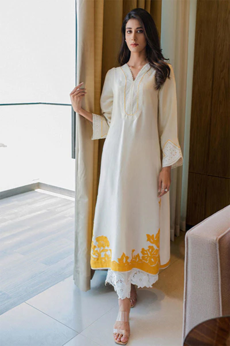 https://www.amnaarshad.pk/images/thumbs/0004505_riley-shirt-and-pants.jpeg