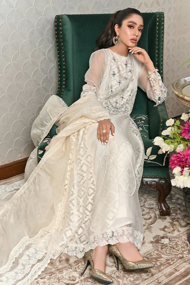 https://www.amnaarshad.pk/images/thumbs/0004713_swan-classic-white-kalidar-shirt-and-pants.jpeg