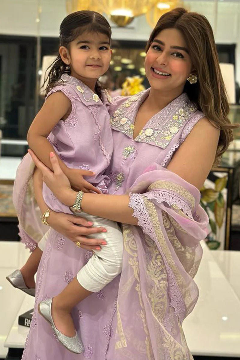 https://www.amnaarshad.pk/images/thumbs/0004748_tulay-lilac.jpeg