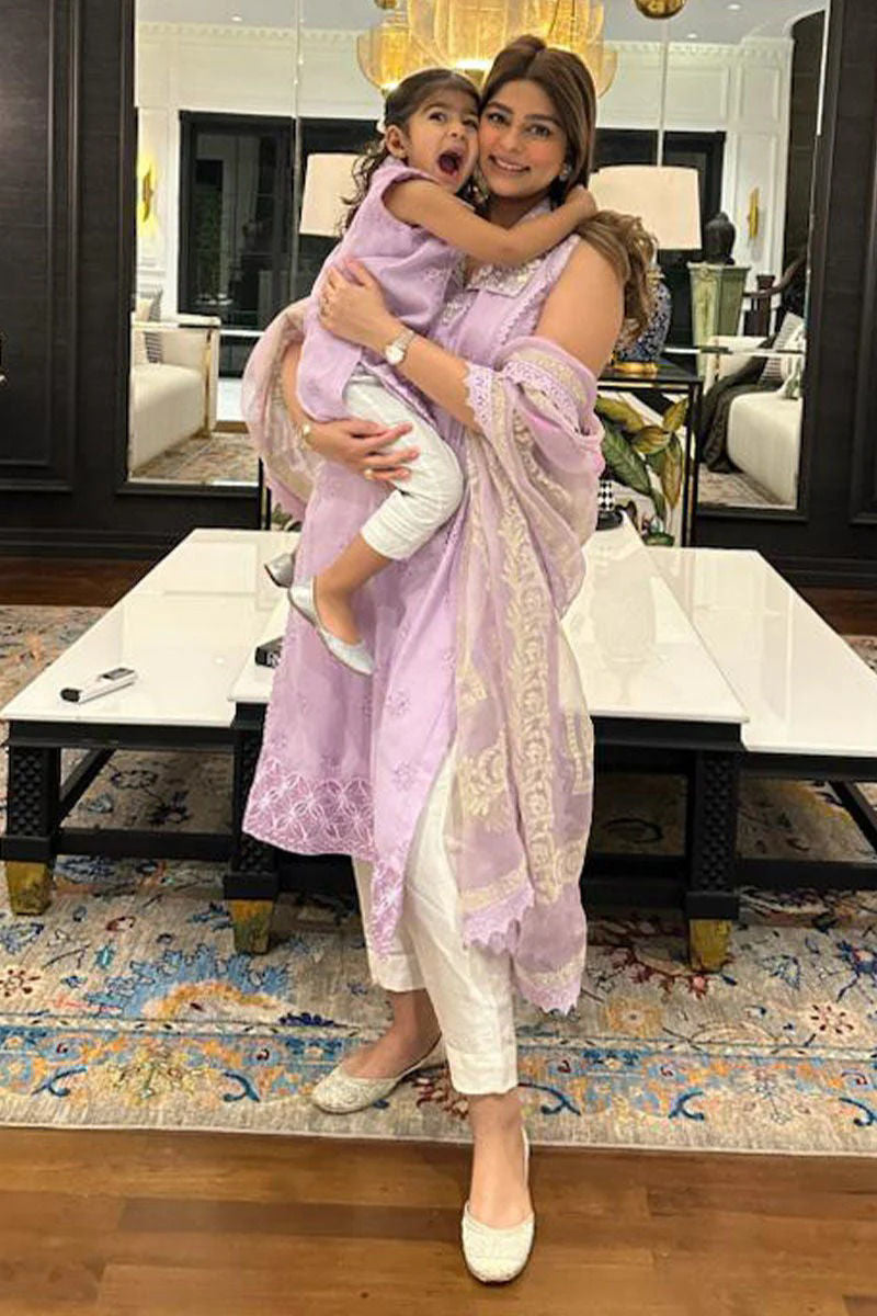 https://www.amnaarshad.pk/images/thumbs/0004750_tulay-lilac.jpeg