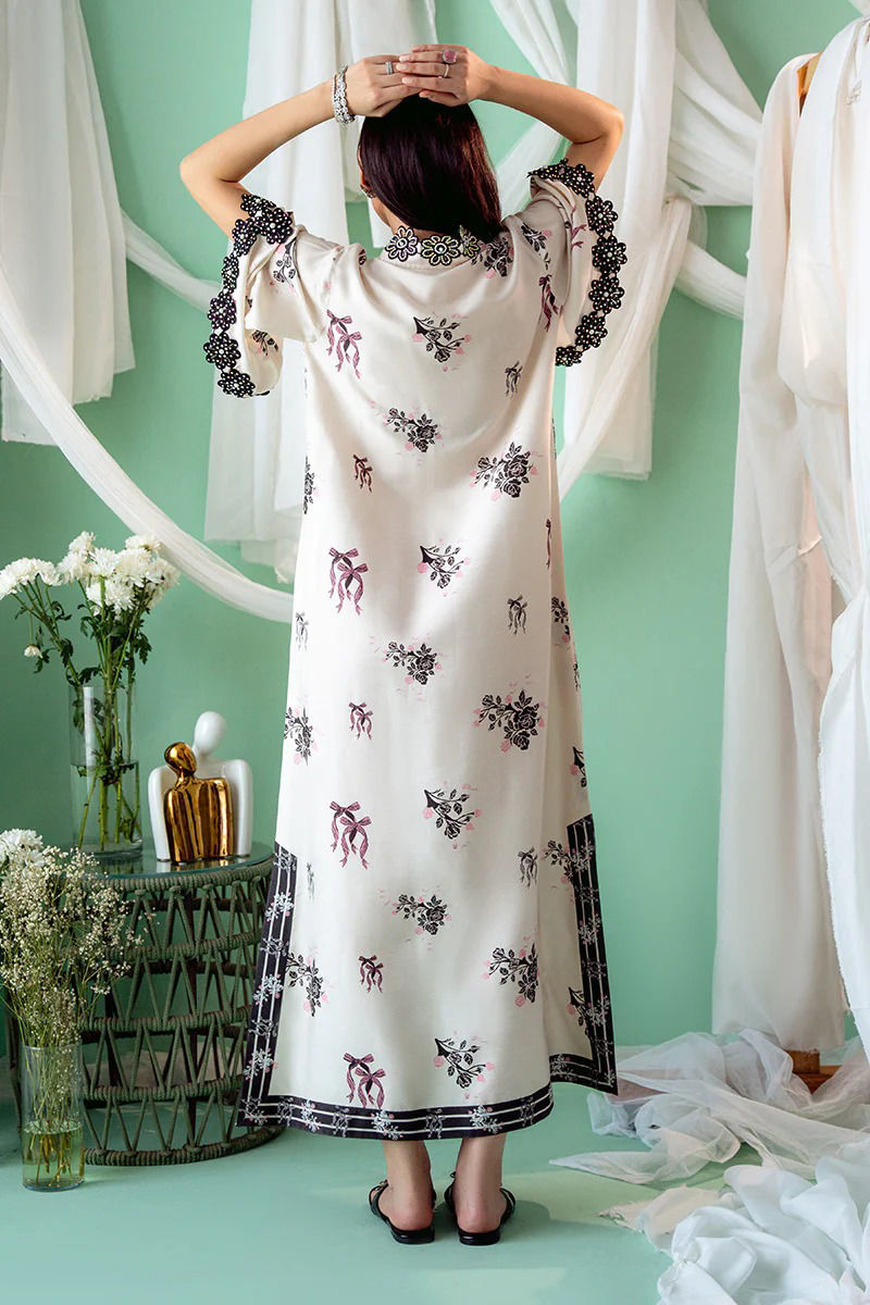 https://www.amnaarshad.pk/images/thumbs/0004944_bowey-kaftan.jpeg