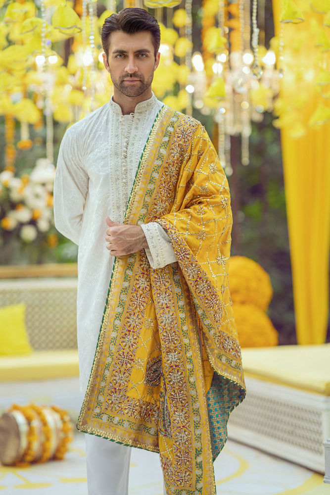 Essah Zardozi Shawl