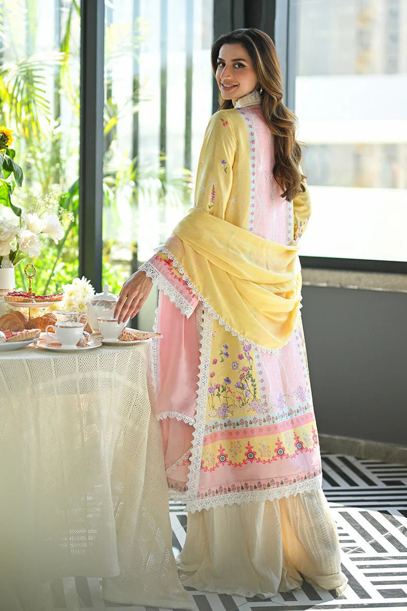 https://www.amnaarshad.pk/images/thumbs/0005083_malay-shirt-and-dupatta.jpeg