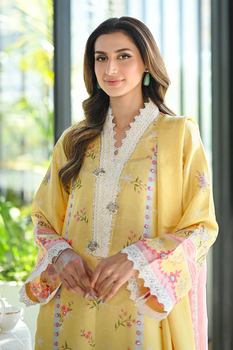 https://www.amnaarshad.pk/images/thumbs/0005086_malay-shirt-and-dupatta.jpeg