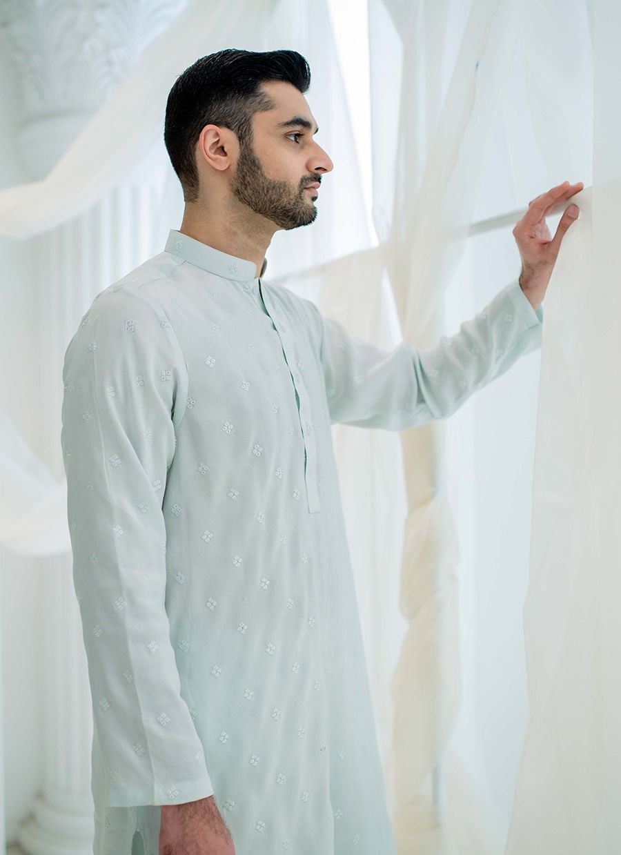 https://www.farahtalibaziz.com.pk/images/thumbs/0005109_ice-blue-silk-kurta.jpeg