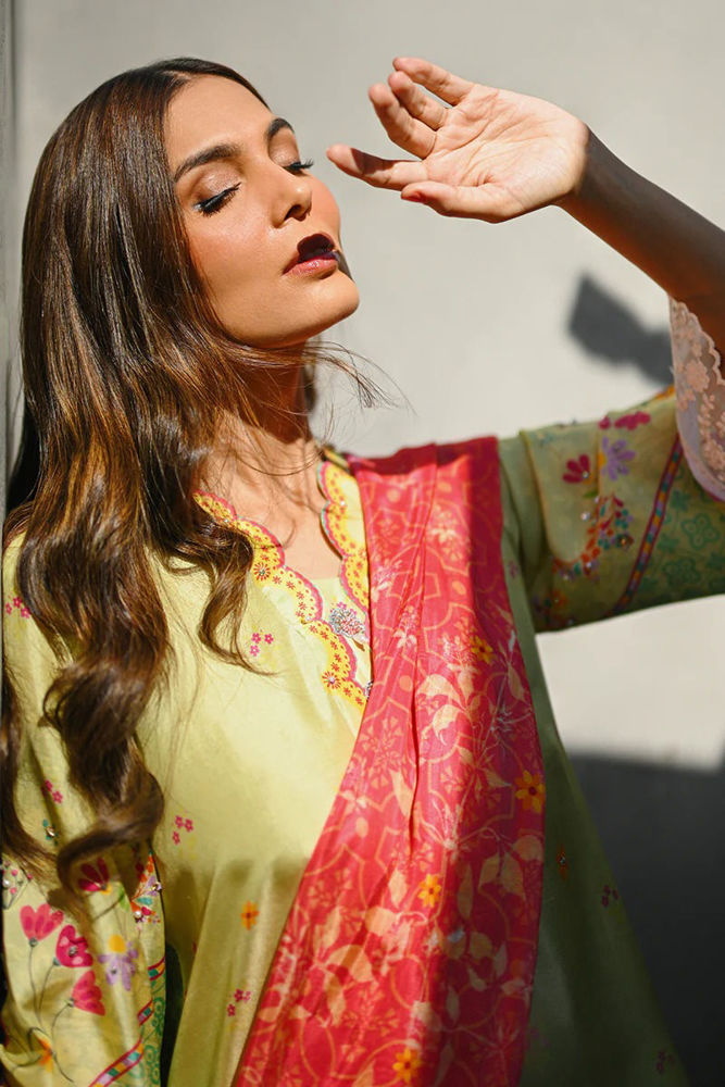 Mushq (Shirt and Dupatta)