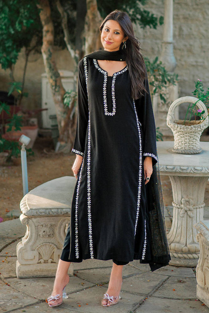 Black Mirrored Tribal