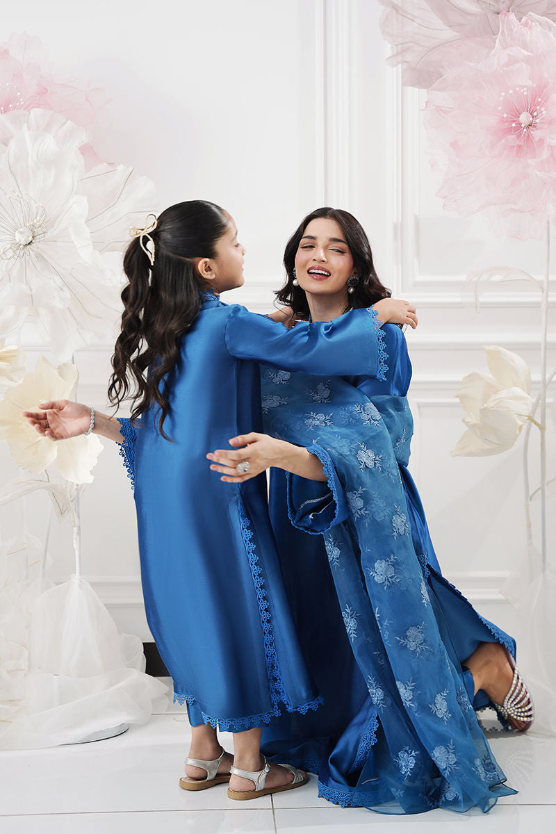 https://www.amnaarshad.pk/images/thumbs/0005857_lumira-mini.jpeg