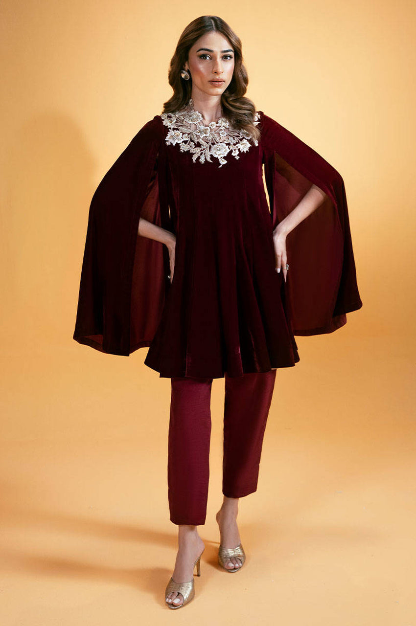 Verina Crimson - Cape & Pants
