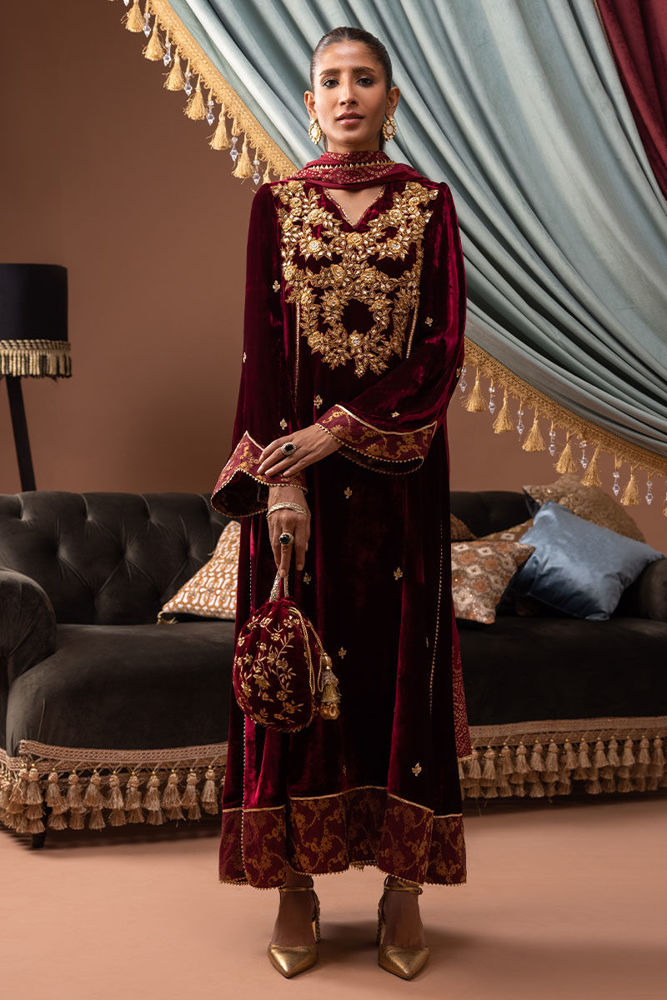 Scarlett with Modern Styling | Ansab Jahangir