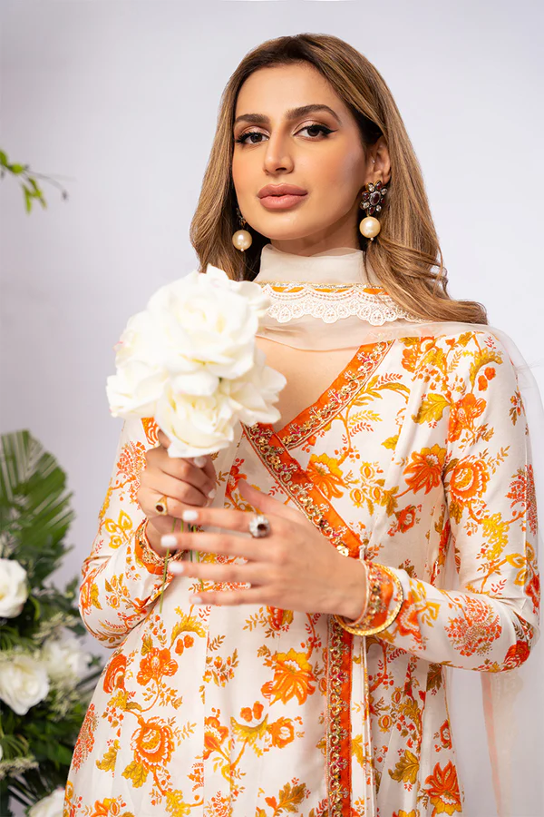 https://www.amnaarshad.pk/images/thumbs/0006396_somaya-shirt-and-dupatta.jpeg