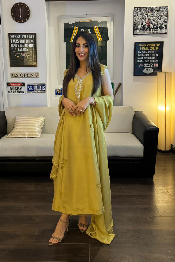 https://www.amnaarshad.pk/images/thumbs/0006531_syra-style-diaries.png