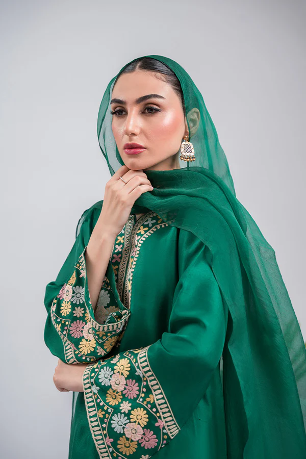 https://www.amnaarshad.pk/images/thumbs/0006556_jiya-shirt-and-dupatta.jpeg