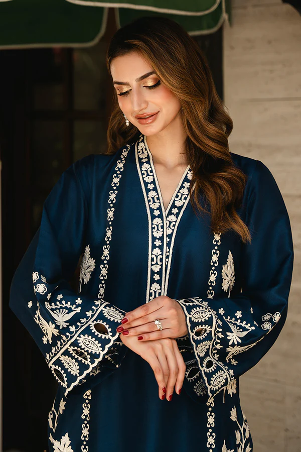 https://www.amnaarshad.pk/images/thumbs/0006560_nina-shirt-and-pants.jpeg