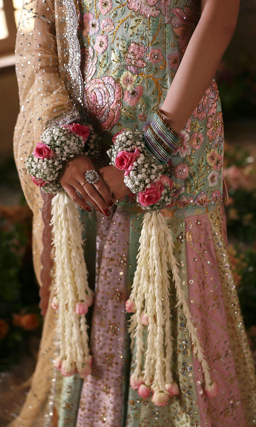 Nomi Ansari – Rosebud Style