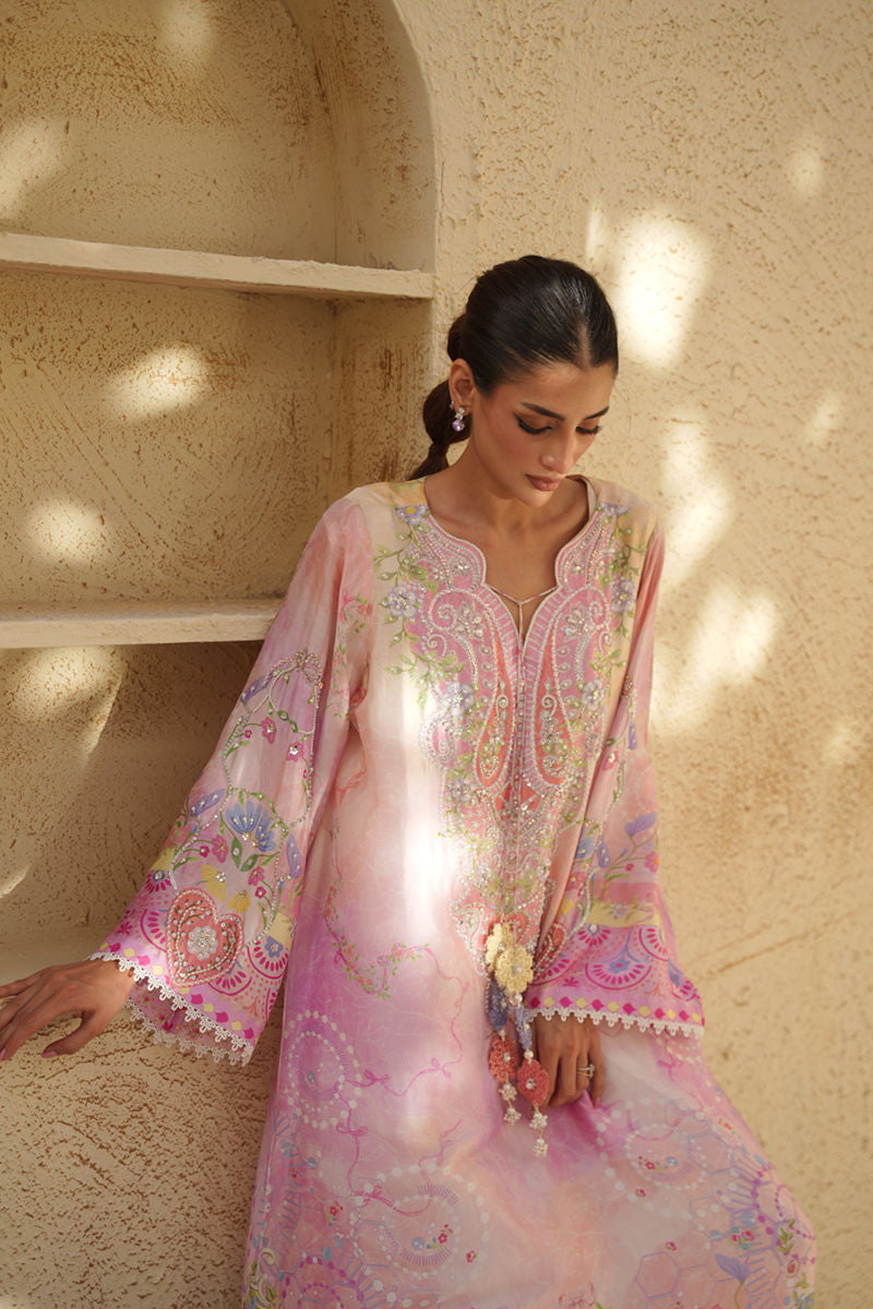 https://www.amnaarshad.pk/images/thumbs/0006708_laya-kaftan.jpeg